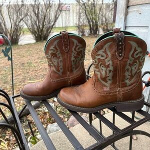 🪩Justin Gypsy Brown Round Toe Western Boots